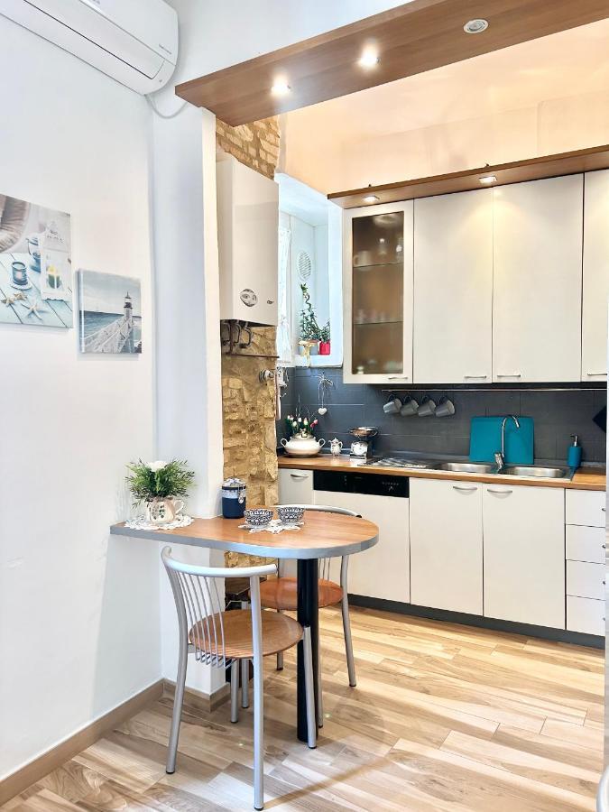 B&B La Dimora Di Tommaso Apartment - Dimora Storica Bike Friendly 오르토나 외부 사진