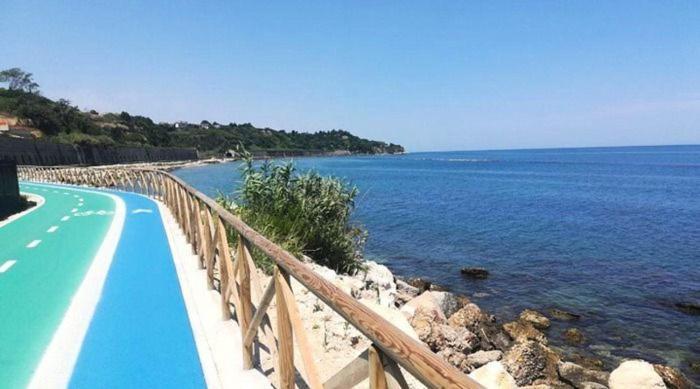 B&B La Dimora Di Tommaso Apartment - Dimora Storica Bike Friendly 오르토나 외부 사진