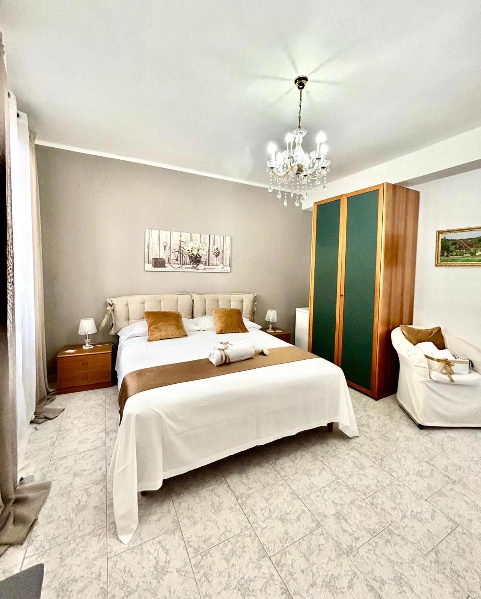 B&B La Dimora Di Tommaso Apartment - Dimora Storica Bike Friendly 오르토나 외부 사진