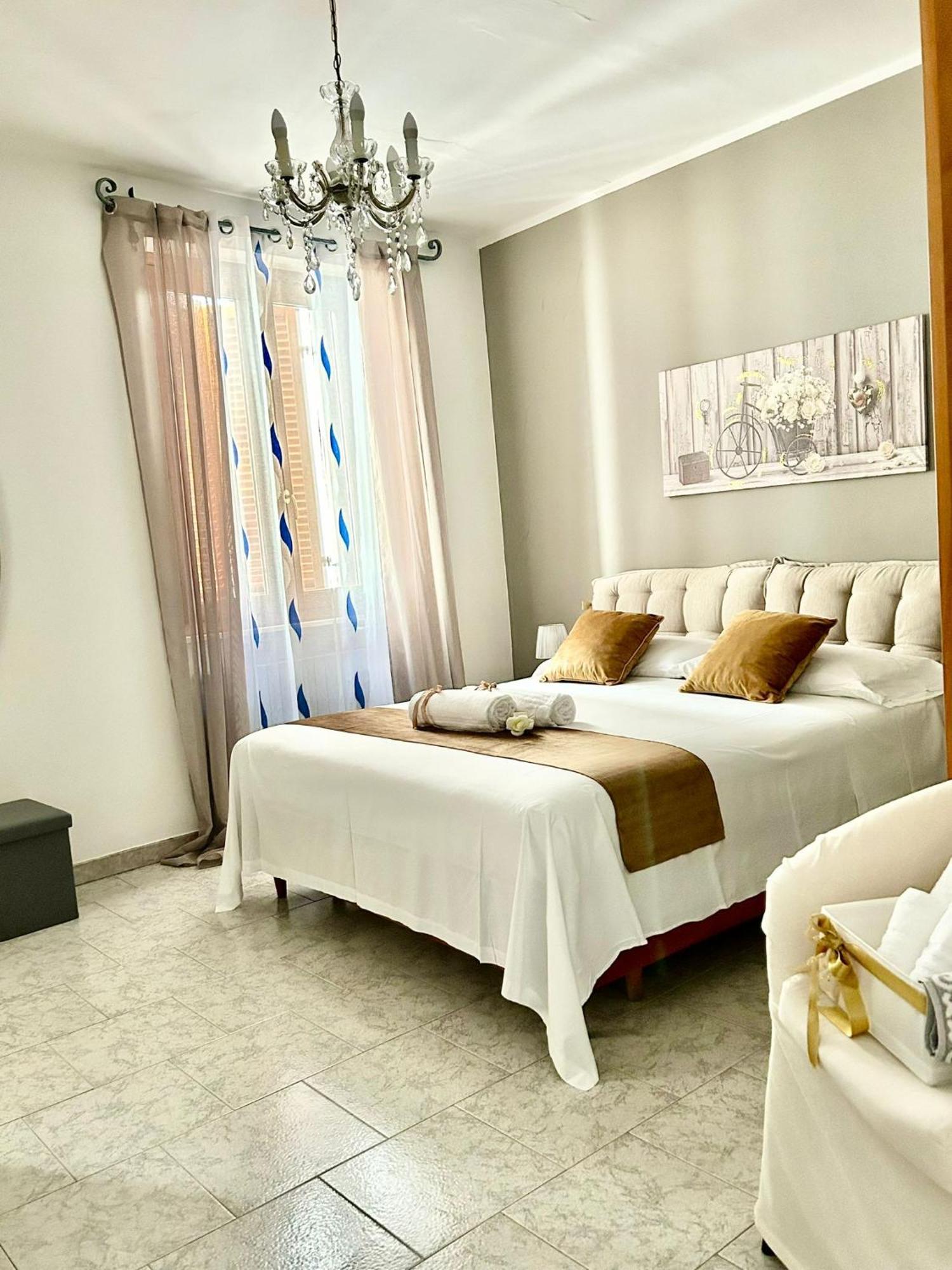 B&B La Dimora Di Tommaso Apartment - Dimora Storica Bike Friendly 오르토나 외부 사진