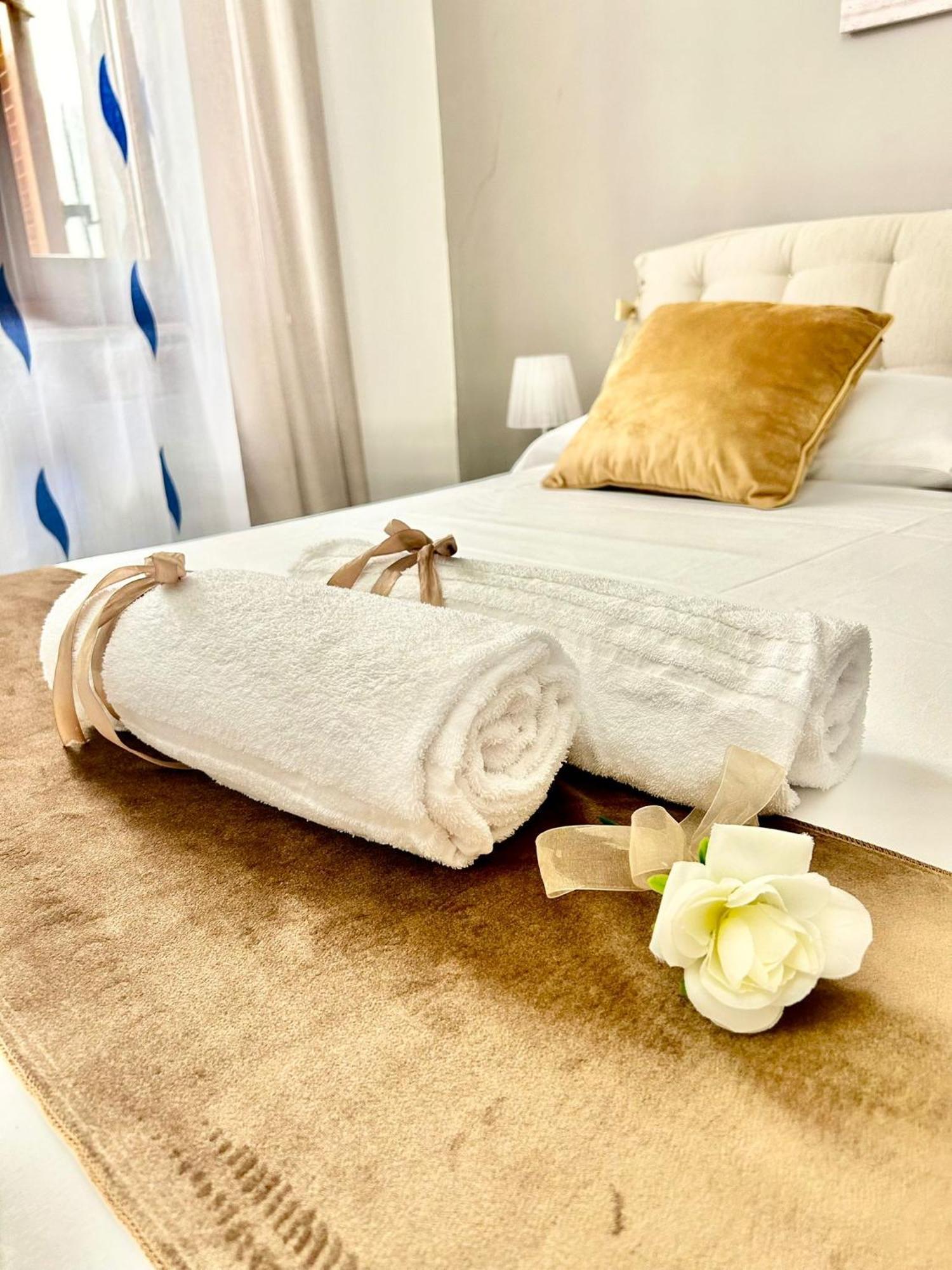 B&B La Dimora Di Tommaso Apartment - Dimora Storica Bike Friendly 오르토나 외부 사진